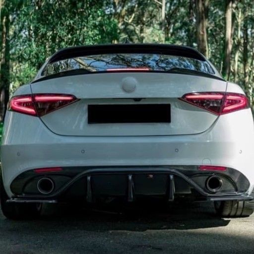 Спойлер у стилі Quadrifoglio QV для Alfa Romeo Giulia 15+ / ABS / чорний глянець VS100203 фото