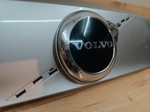 VOLVO C40/XC40 EV фальшрешітка радіатора під радар, емблема 32337601 VS100104 фото