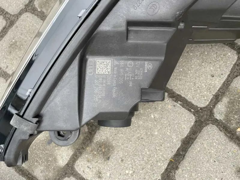 Фари ліва та права A4 B9 2016 - 2020 Full Led 8w0941033 8w0941034 1_25 фото