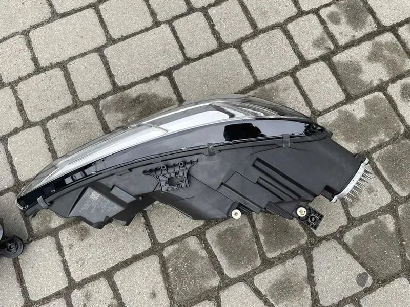 Фари ліва та права A4 B9 2016 - 2020 Full Led 8w0941033 8w0941034 1_25 фото